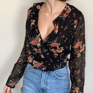 Long sleeve shirt with ties